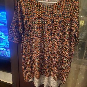 LuLaRoe Multicolor Geometric Short Sleeve Top